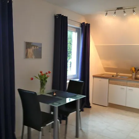 Appartement Gemuetliches Im Dachgeschoss *